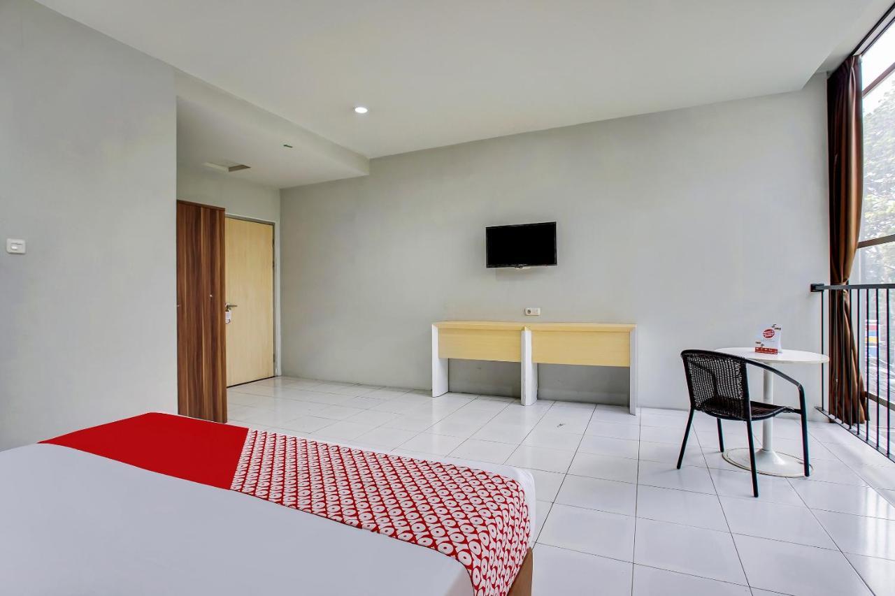 Reddoorz @ Pelajar Pejuang 3 Hotell Bandung Exteriör bild