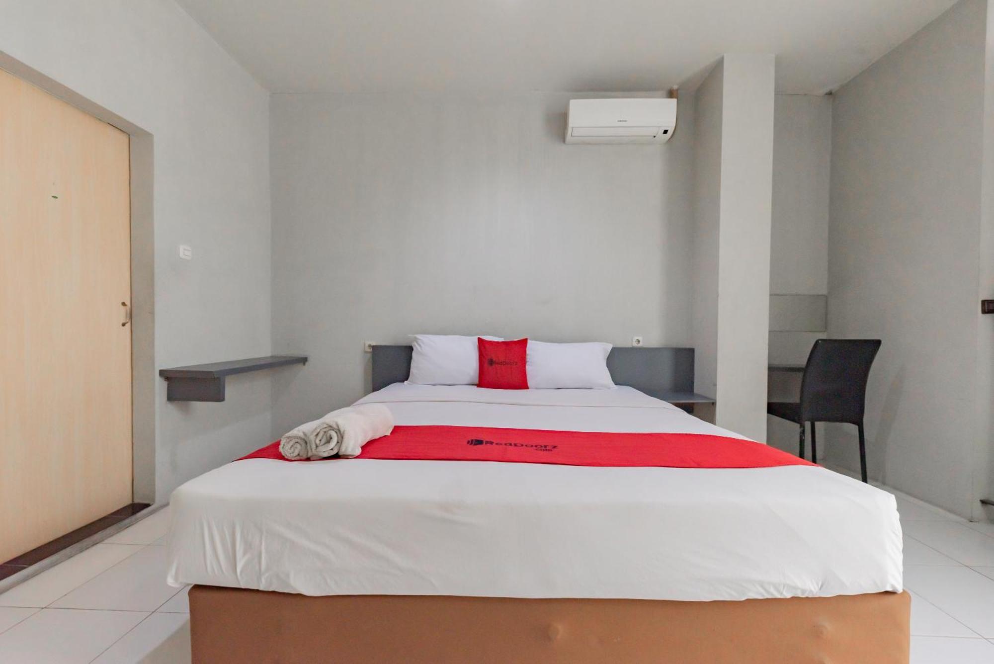 Reddoorz @ Pelajar Pejuang 3 Hotell Bandung Exteriör bild